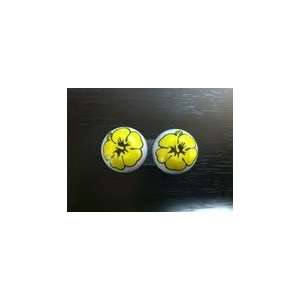  HAWAII FLOWER VALVE CAP WHITE AND YELLOWS: Automotive