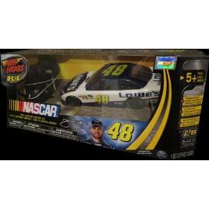   NASCAR   1:24 SCALE   JIMMIE JOHNSON #48 AIRHOGS RC CAR: Toys & Games
