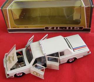 Original ZIL 115 Wedding Limo Metal Toy Model/Box/Scale 143/FREE 