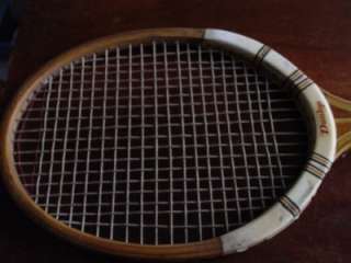  MaxPly Model Wood Tennis Racket. Looks nice. There is no warping 