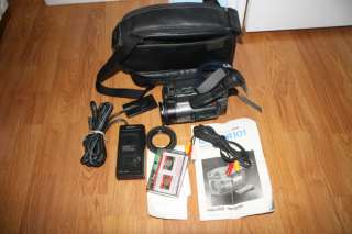 Sony CCD TR101 HI8 HI 8 8mm Video8 HI FI Stereo Camcorder Player 