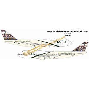  Dragon Wings Pakistan International Airlines 747 300 
