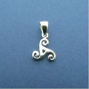  Sterling Silver Triple Spiral Triskele Pendant Necklace 