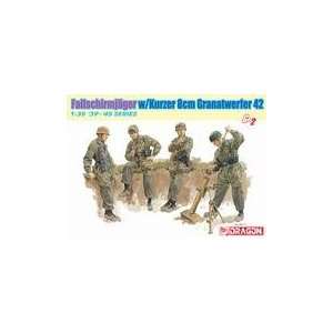   Soldiers (4) w/Kurzer 8cm GrW42 Mortar Gun Kit Toys & Games