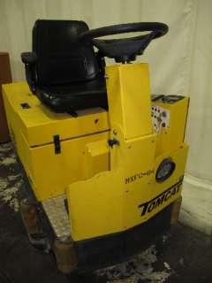 TOMCAT 335 FLOOR BURNISHER  