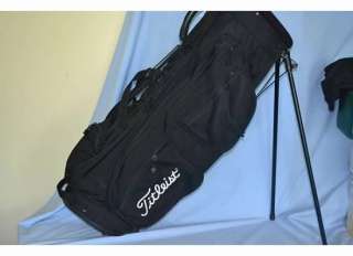 AUTHENTIC TITLEIST BLACK AND WHITE DUAL STAND NYLON GOLF BAG WITH RAIN 