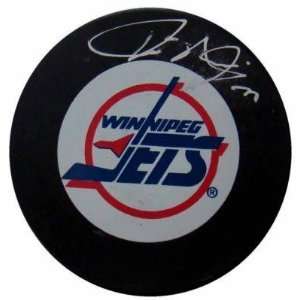 Signed Tie Domi Puck   Winnapeg Jets w Case   Autographed NHL Pucks 