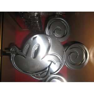  Disney Exclusive Mickey Mouse Metal Hot Pad Trivet 