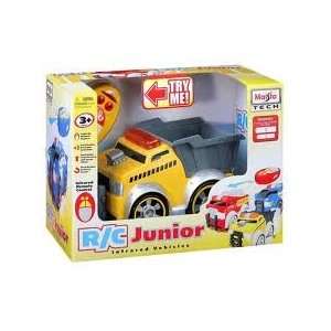  Maisto Junior Remote Control Construction Truck: Toys 