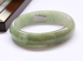   Jadeite color also may look different depends on the actual lighting