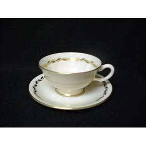  LENOX CUP/SAUCER, FOOTED GOLDEN WREATH 