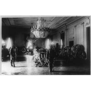   rests,White House,Warren G Harding,funeral,death,1923