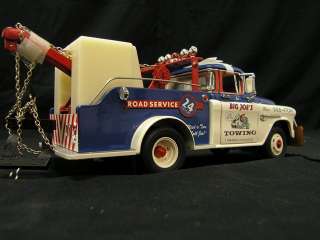 1955 Chevy Cameo Big Joes Tow Truck by Franklin Mint 1:24 Scale 