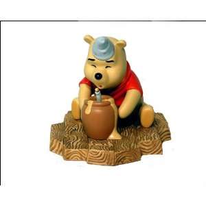 Disney Pooh and Friends Figurine   Hip Hip Pooh Ray for Birthdays 