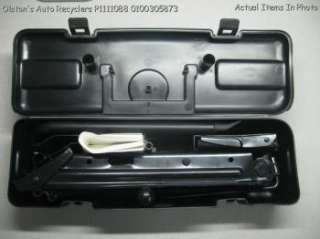 LandRover Freelander 02 03 Spare Tire Jack Lug Chock Tool Kit Set Box 