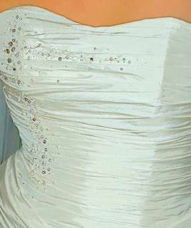 Brautkleid   schlicht / elegant / sexi und doch verspielt in Baden 