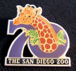 Pretty 1986 SAN DIEGO ZOO 70th Anniversary Giraffe Pin  