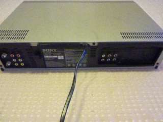 Sony SLV D300P DVD / VCR Combo Player 027242622500  