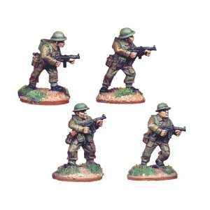   World War II: British Infantry with Thompson SMGs (4): Toys & Games